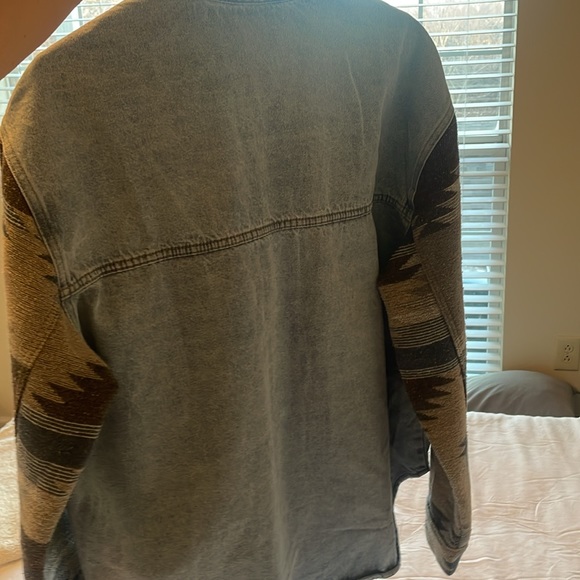 The Post - Madison Gray Aztec Jean jacket - Picture 2 of 4